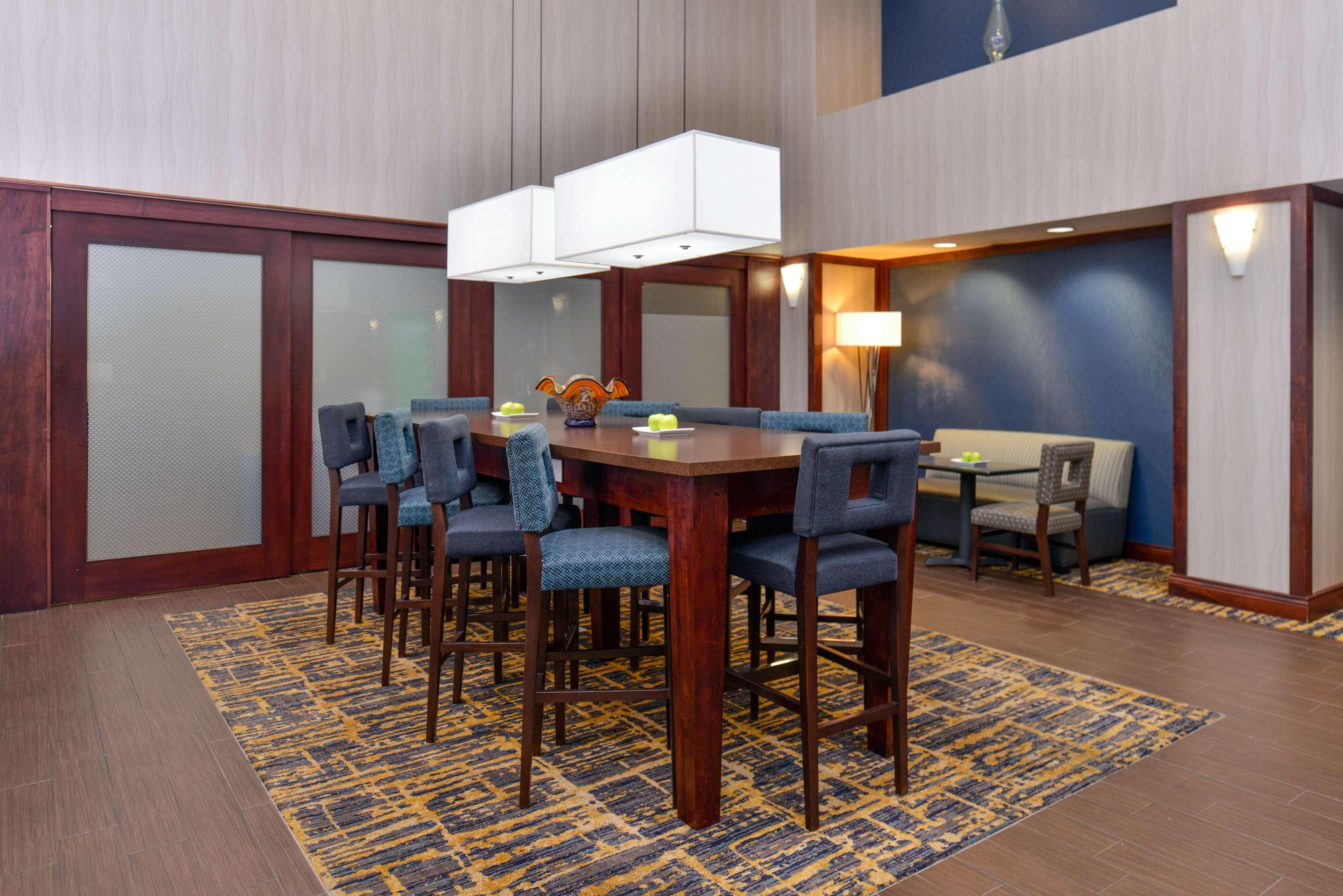 Hampton Inn & Suites Muncie Dış mekan fotoğraf