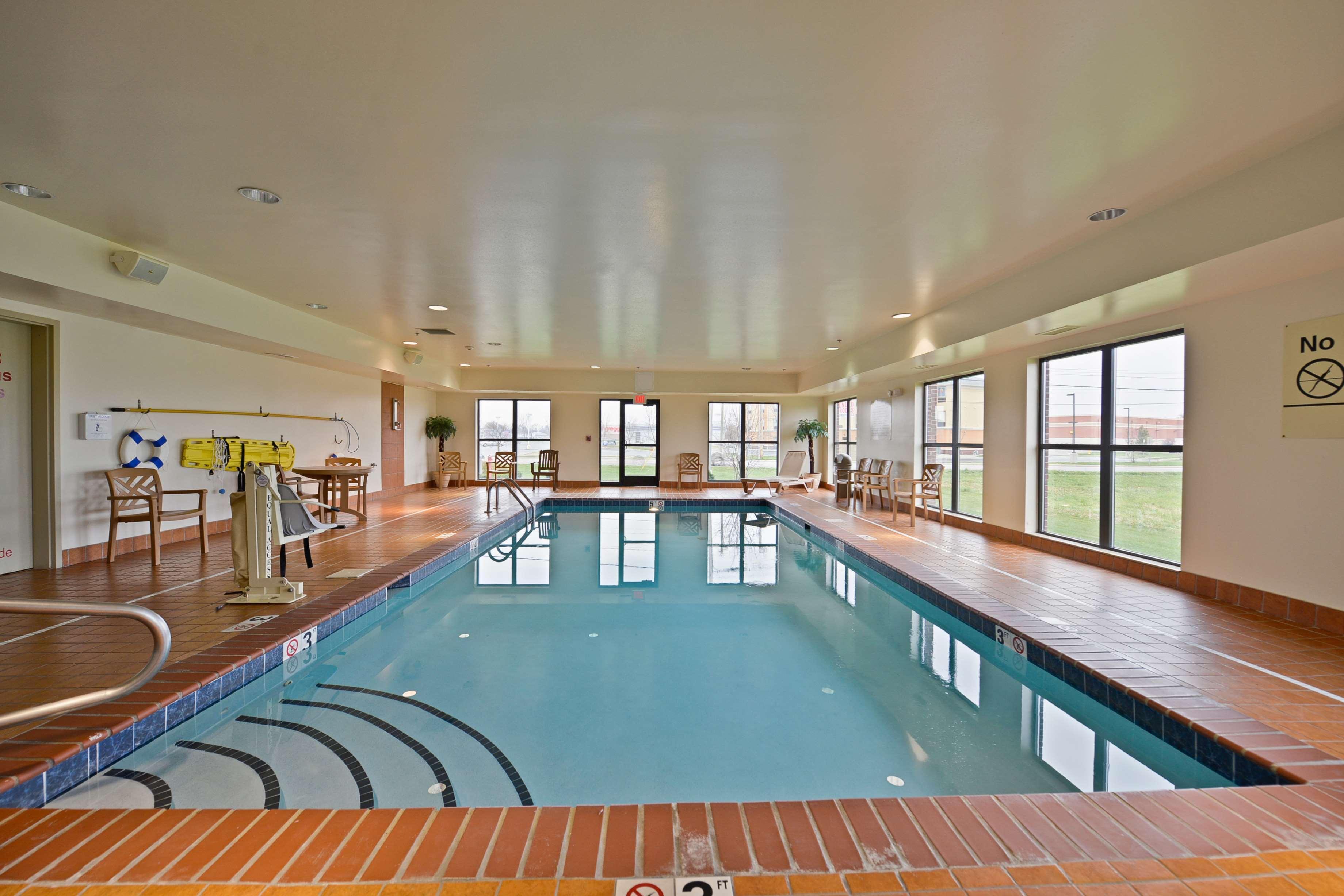 Hampton Inn & Suites Muncie Dış mekan fotoğraf