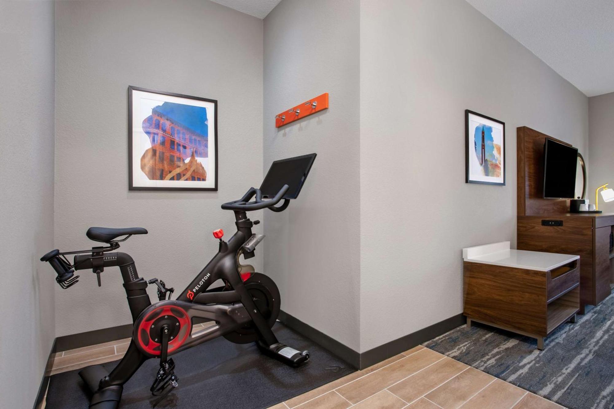 Hampton Inn & Suites Muncie Dış mekan fotoğraf