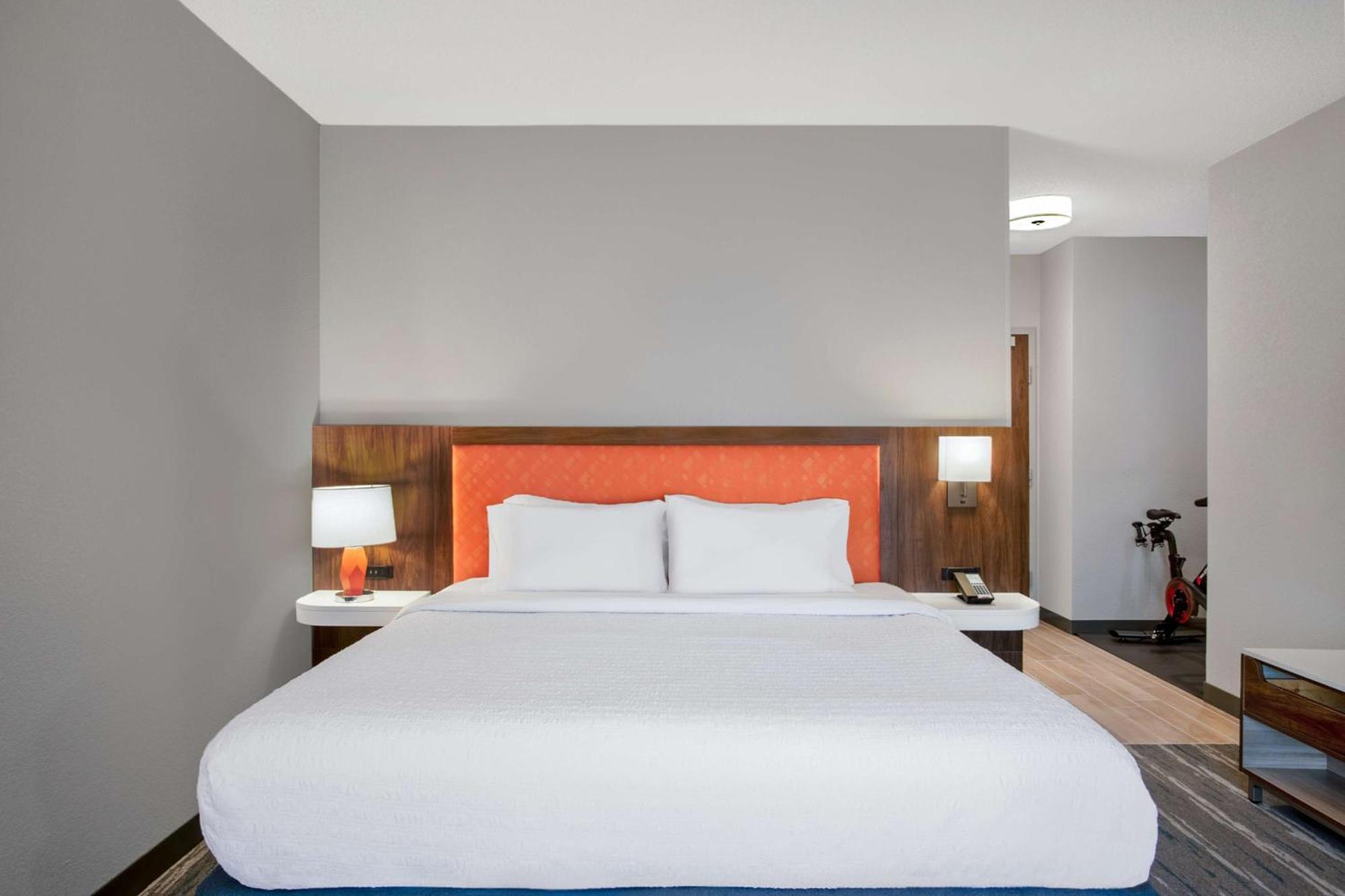 Hampton Inn & Suites Muncie Dış mekan fotoğraf