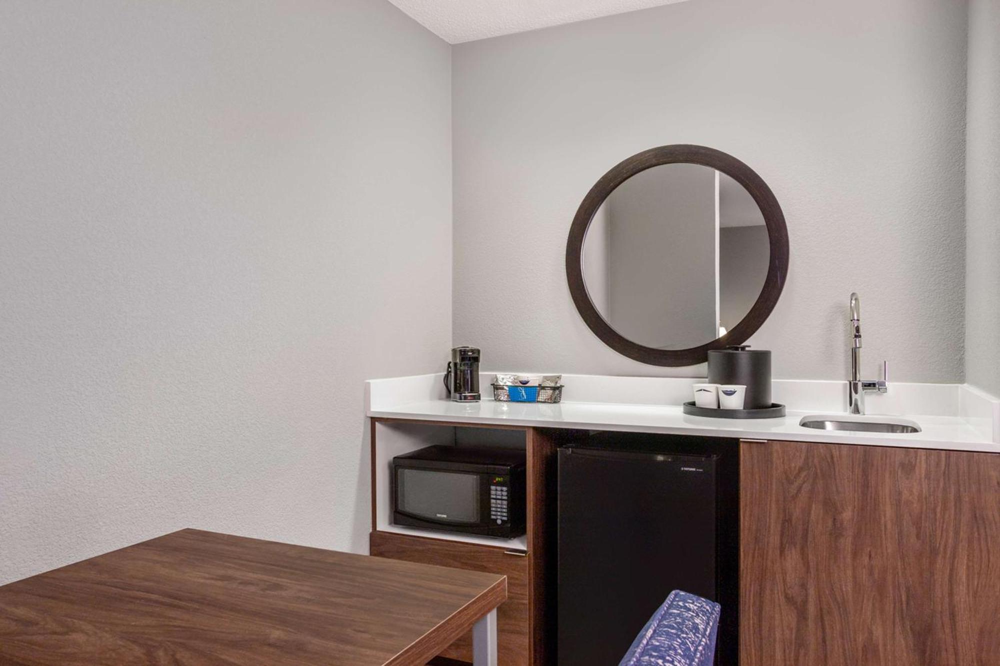 Hampton Inn & Suites Muncie Dış mekan fotoğraf